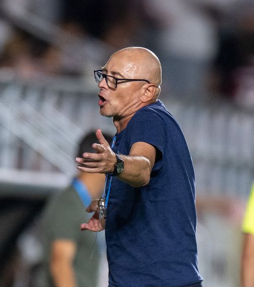 „Așa se calibrează liniile în Giulești!”   Leo Grozavu e sigur că FC Botoșani a fost   dezavantajată  în meciul cu Rapid: „Vede toată țara!”