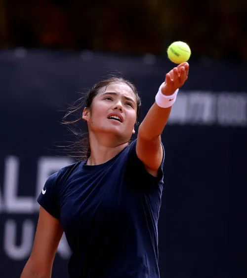 Mutare-cheie înainte de US Open    Emma Răducanu,  pregătită de fostul antrenor al lui Rafael Nadal. Pe ce durată se întinde contractul