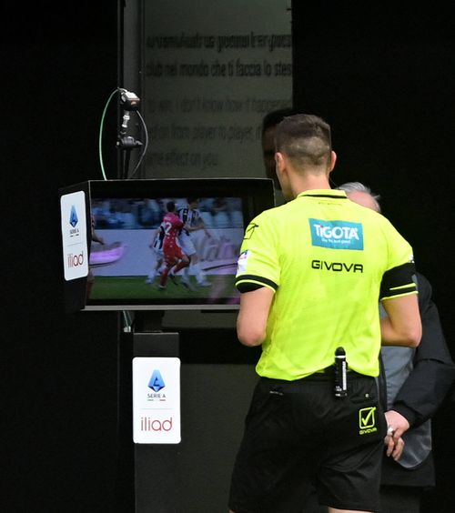 Schimbări importante în Serie A  Impun regula pe care   Liga 1 încă o evită!  Ce spunea Burleanu la podcastul   TOP LEVEL