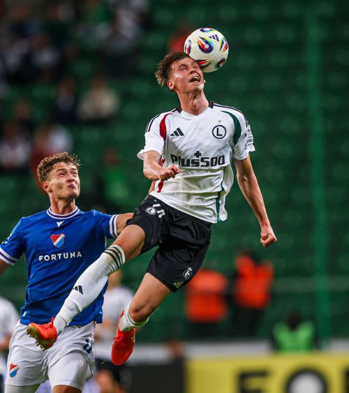 Iordănescu își pierde tinerii  Edi rămâne la Legia   fără un superstoper  de 20 de ani. Cine îl ia