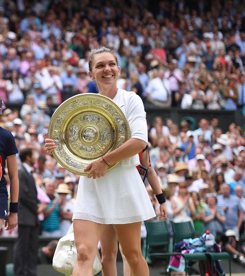 Halep revine pe teren la Wimbledon  Campioana din 2019 va juca în proba de   dublu mixt rezervată legendelor:  „Încă nu sunt pregătită mental”