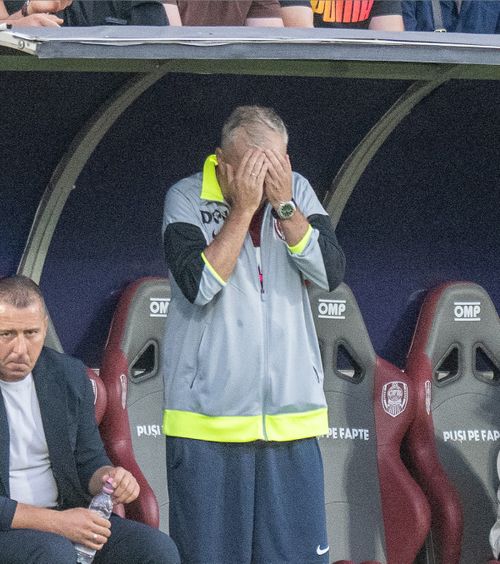 Fază controversată la CFR - Braga     FOTO.  Clujenii au cerut penalty în repriza a doua » Dan Petrescu,   sancționat  pentru proteste vehemente
