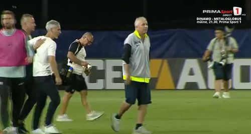 Dan Petrescu a refuzat să dea mâna cu Carlos Vicens FOTO Captură video Prima Sport