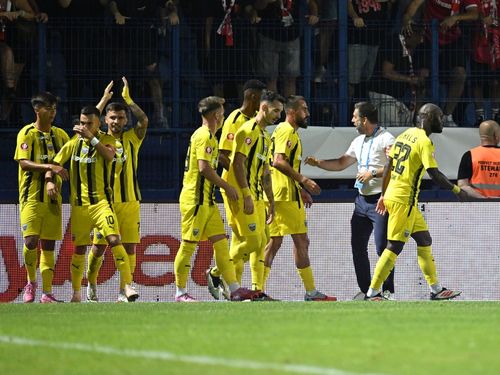 Metaloglobus - Dinamo (meci) FOTO Sport Pictures