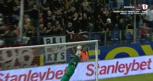 Desley Ubbink, gol anulat în Metaloglobus - Dinamo FOTO Captură video Prima Sport