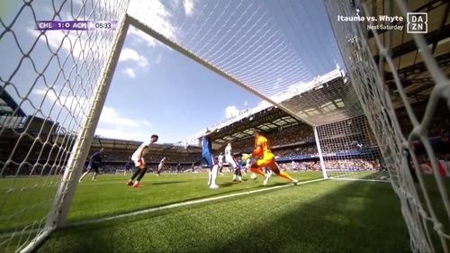 Andrei Coubiș, autogol în Chelsea - AC Milan (FOTO: captură X / DAZN Football)