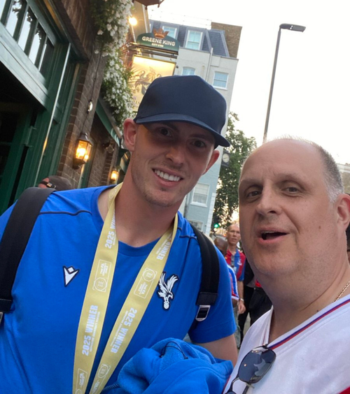 A intrat în pub și a plătit consumația fanilor  Cât a cheltuit   Dean Henderson,  portarul lui Crystal Palace, după câștigarea Community Shield