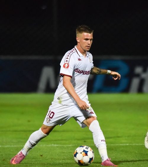 Petrila, cu gândul la FCSB  Jucătorul de la Rapid nu concepe să rateze   derby-ul  cu campioana: „Abia aștept!” » Ce spune despre accidentare