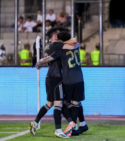 Qarabag nu e FCSB  Azerii n-au avut milă de formația care   a eliminat-o pe campioană!  Calificare en fanfare în play-off-ul UCL