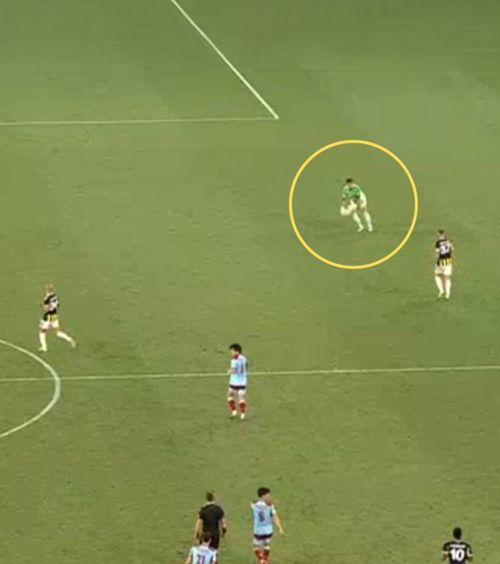 Gafă de amatori   Ce s-a întâmplat la meciul condus de   Istvan Kovacs  în Liga Campionilor » Nevoit să-i dea explicații lui Mourinho