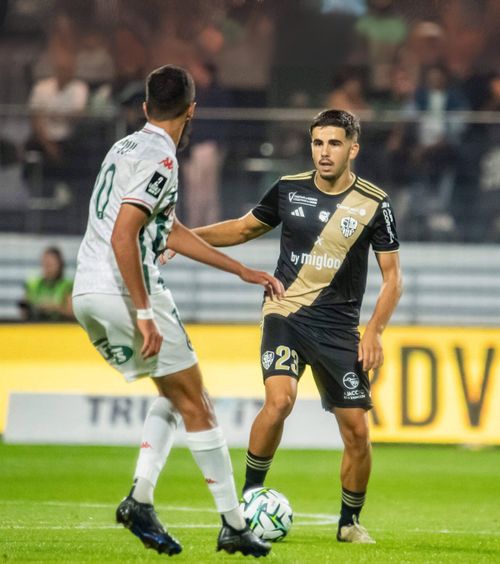 Out din toate competițiile   Echipa unui   internațional român,  trimisă direct în liga a șasea de Federația Franceză de Fotbal