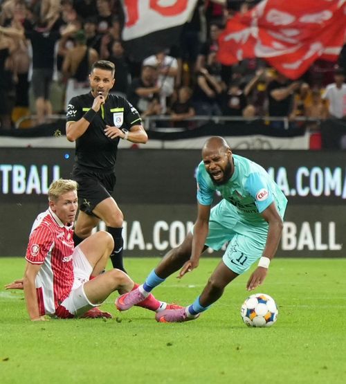 „Nu pot să fac asta în fața lor”    Abdallah  a explicat gestul făcut după ce a marcat cu Dinamo: „M-am simțit mândru”