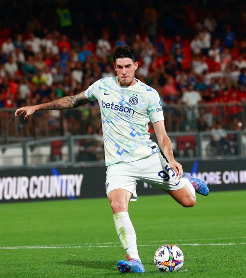 Nu e de vânzare   Interul lui Chivu a refuzat o   ofertă de 50.000.000 euro  pentru Alessandro Bastoni