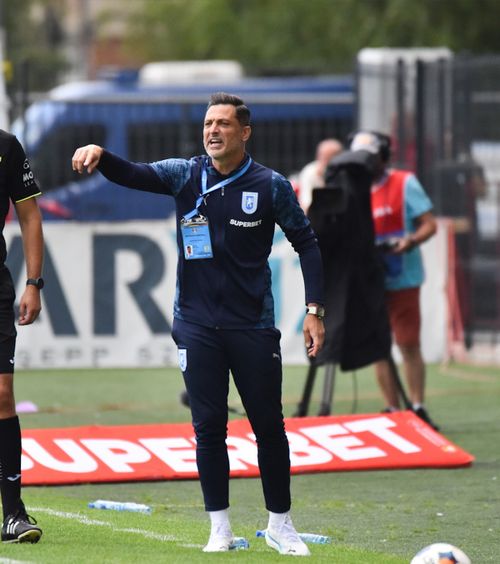 „A fost ceva cumplit!”  Mirel Rădoi, după ce U Craiova a jucat   3 meciuri în 7 zile : „Am început să ne uităm strâmb unii la alții”