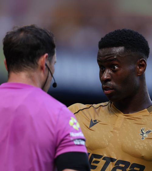 Stupoare la Chelsea - Crystal Palace  Arbitrul   a anulat golul din lovitură liberă!  Care a fost explicația + reacția lui Roy Keane