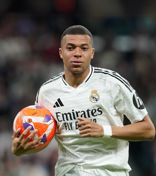 Real Madrid, fază controversată   FOTO: Victorie dintr-un   penalty contestat de Osasuna,  care acuză că Mbappe a faultat