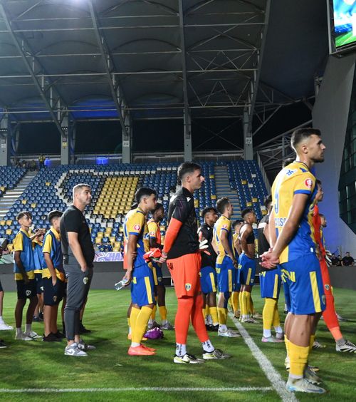 Scandal în Liga 1  Petrolul, contre pe Facebook cu un partner:   „Țeparii galbeni!  Ne vedem în instanță!” » Replica ploieștenilor