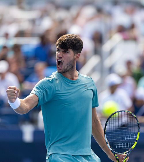 Alcaraz, fără cuvinte   Spaniolul a fost șocat când a aflat   cât a plătit un fan  pentru un cartonaș semnat de el: „Nu înțeleg!”