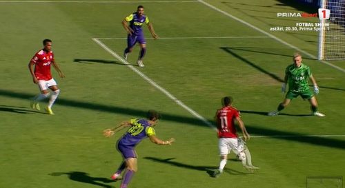 Oțelul - CFR. Fernandes a marcat după o gafă uriașă a apărării clujenilor FOTO Captură video Prima Sport