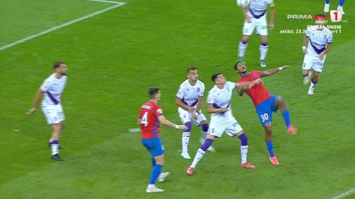 Ngezana l-a lovit în cap pe Mario Tudose FOTO Captură video Prima Sport