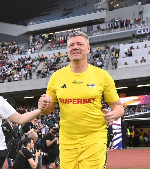 Tibor Selymes a semnat  Fostul component al   „Generației de Aur”  se va ocupa de academia unei echipe de tradiție