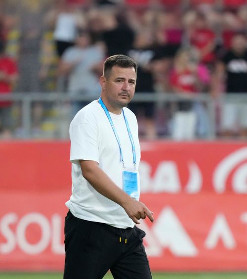 „Trebuie luate măsuri”   Ianis Zicu,   discurs dur  după eșecul cu Hermannstadt + Ce le reproșează arbitrilor