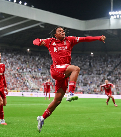 Debut istoric la Liverpool    Rio Ngumoha, 16 ani,  a înscris golul decisiv cu Newcastle și a devenit al 4-lea cel mai tânăr marcator din Premier League