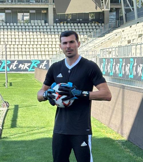 Unde se antrenează Florin Niță    Portarul naționalei,  rămas fără echipă, trage tare în așteptarea transferului