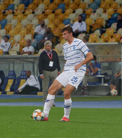  A vrut să lupte în războiul din Ucraina    Lucescu, despre jucătorul pe care l-a promovat  la Kiev și care e acum la PSG: „Asta m-a impresionat la el”