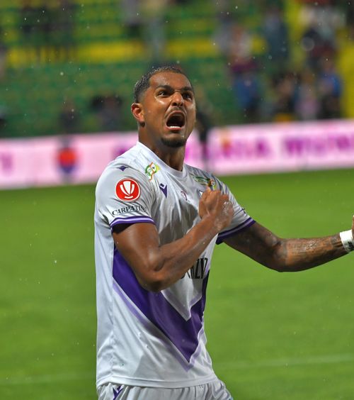 „Unul dintre cei mai buni străini”  Cine e noua „perlă” a celor de la FC Argeș:   „Se va vinde pe bani mulți”