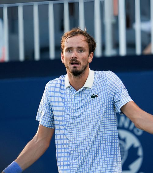 Fotograful exclus de la US Open ripostează   A rămas fără acreditare după scandalul făcut de Medvedev:   „Sunt o victimă!  E un linșaj!”