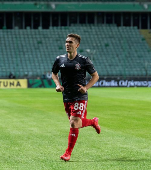 Vătăjelu, despre minunea Kairat  Românul din Kazahstan dezvăluie   secretele surprizei din Liga Campionilor  » Cum vede lupta dintre FCSB și U Craiova