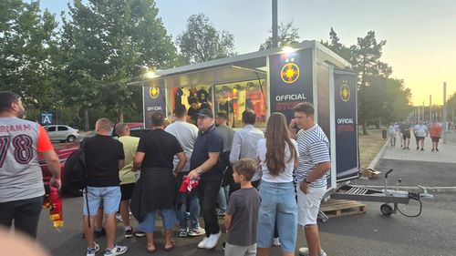 FCSB - Aberdeen, înainte de meci. Foto: Theo Jumătate / GOLAZO.ro