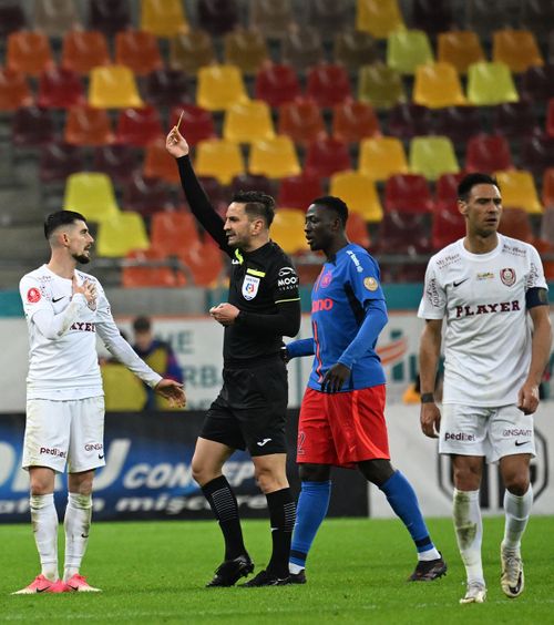 Arbitrul de la CFR Cluj - FCSB  Ultima dată l-a scos din minți pe Mihai Stoica:   „Nu mai iese la pensie?”