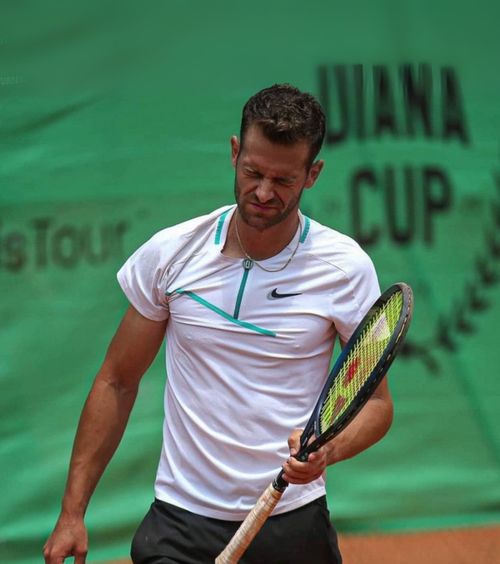 Suspendat 5 ani  Tenismenul a jucat la   pariuri sportive  și a recurs la intimidări și amenințări