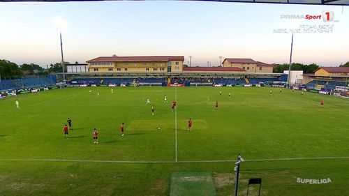 Unirea Slobozia - U Cluj, starea gazonului de la Clinceni (FOTO: captură Prima Sport 1)