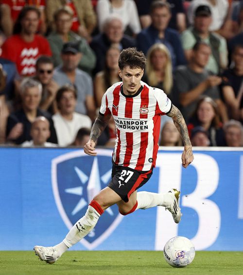 Dennis Man, „remarcabil de slab”  Românul,   sancționat de presa olandeză  după înfrângerea rușinoasă suferită de PSV: „Invizibil de data asta”