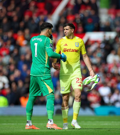 Dorit pe „Old Trafford”  Manchester United, ofertă de   40 de milioane de euro  pentru Emiliano Martinez