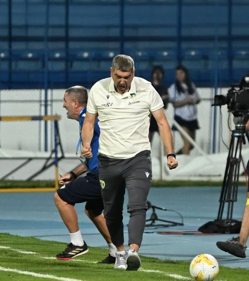 Cutremur la Petrolul   Meciul cu Farul ar putea fi   decisiv pentru Ciobotariu  + Fotbalist important, din nou în afara lotului: „Nu mai am nimic de demonstrat”
