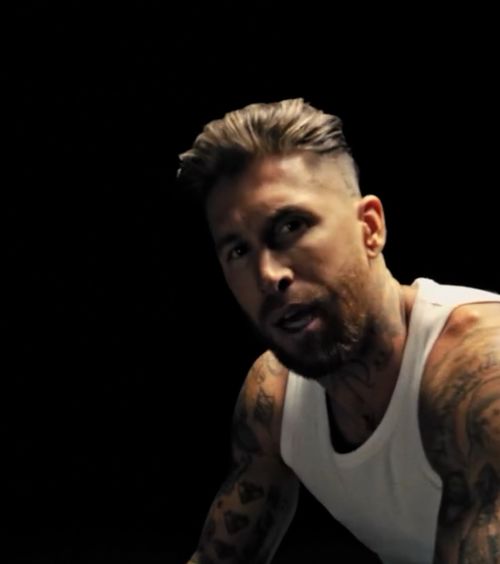 Ramos cântă despre Real  Fostul căpitan a scos o melodie în care-și dezvăluie regretele despre plecare: „Mi-ai dat aripi   doar ca să mă poți îndepărta”