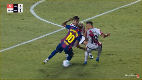 Penalty-ul acordat lui Lamine Yamal în meciul dintre Rayo și Barcelona, scor 1-1. Foto: Captură YouTube, @LALIGA