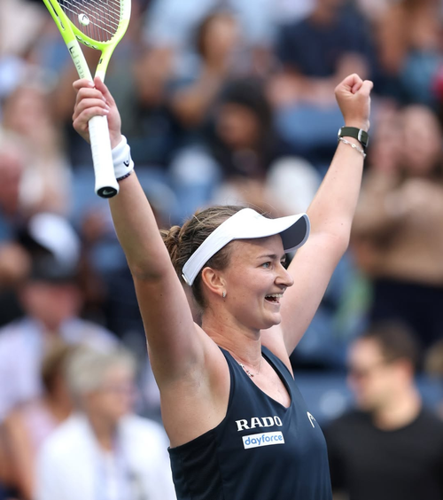 Spectacol la US Open  S-au oprit din antrenament ca să urmărească meciul   Barbora Krejcikova vs Taylor Townsend.   Cehoaica a salvat 8 mingi de meci!