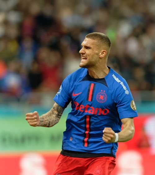 Bîrligea, elogiat de UEFA     VIDEO  Reușita atacantului de la FCSB, pe   contul oficial  Europa League: „Ce tupeu! Golul marcat cu cel mai mult sânge rece din istorie”