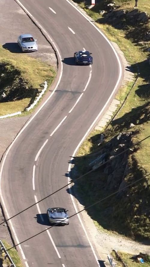 David Popovici, cu Porsche-ul pe Transfăgărășan. FOTO instagram.com/chlorinedaddy