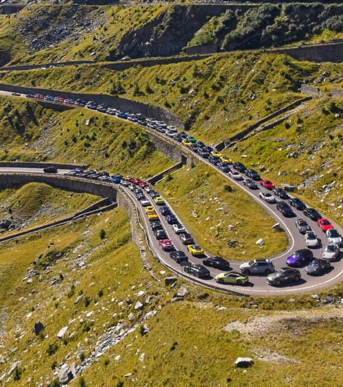 Cu Porsche-ul pe Transfăgărășan    VIDEO+FOTO    Imagini spectaculoase  publicate de David Popovici