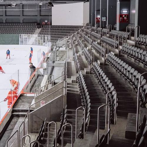 Imagini cu Remete Arena, patinoarul de 2.200 de locuri din Remetea. Foto: Facebook, @Remete Ice Arena