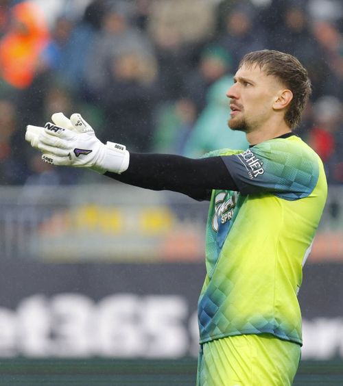 Ionuț Radu refuză naționala?!  Mircea Lucescu e   contrariat  de pretențiile portarului de la Celta Vigo: „Trebuie să discut cu el”