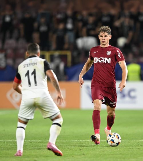 Dinamo caută fundaș  Nicolescu a găsit   jucătorul dorit  la CFR Cluj: „Vrem să transferăm săptămâna asta” » Ardelenii, greu de convins