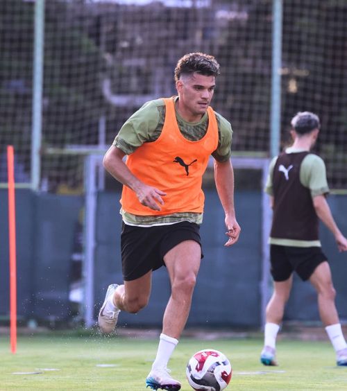 I-a afectat cariera lui Hagi!  De ce a ajuns Ianis să semneze cu   un club mediocru din Turcia  » Momentul care a declanșat decăderea