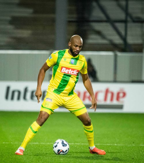 CFR nu se oprește  Un jucător cu 200 de meciuri în   Ligue 1  ar putea ajunge la Cluj! » Ce mutare pregătește și rivala din oraș